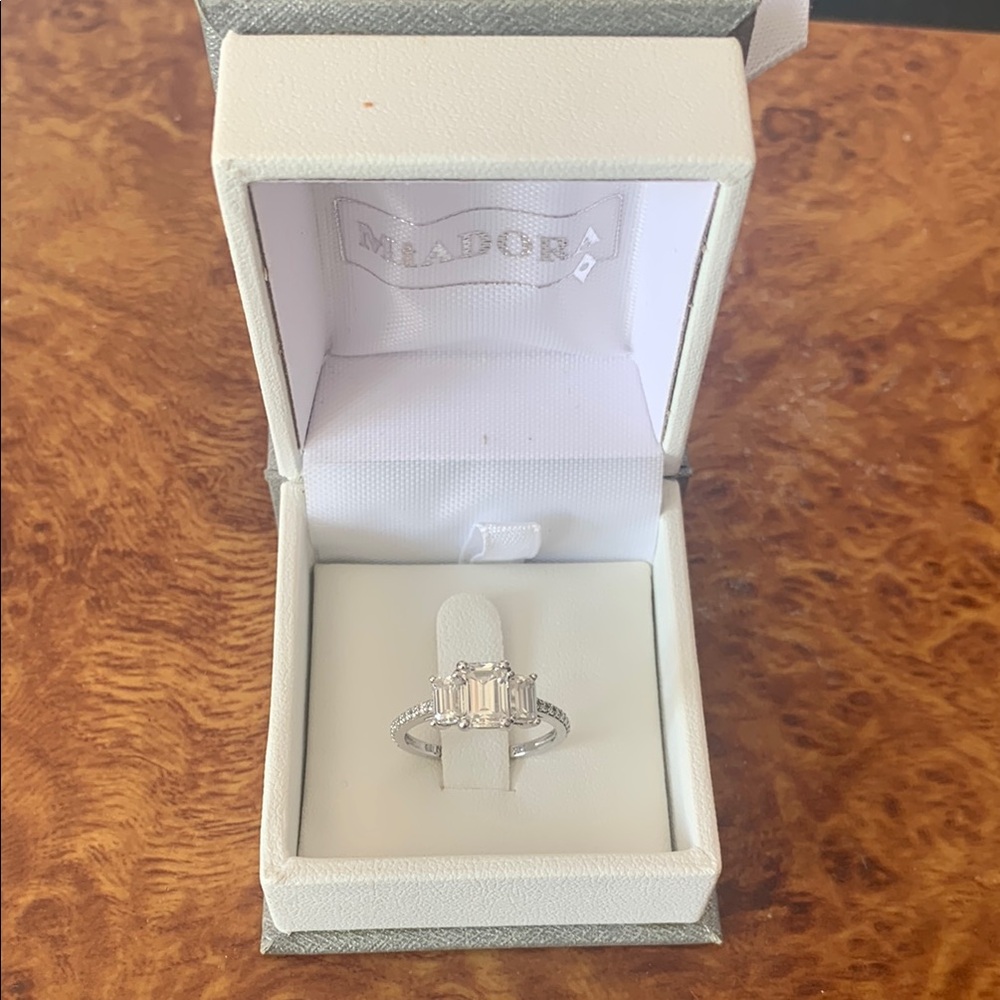 Silver Diamond Accent Engagement/Anniversary Ring